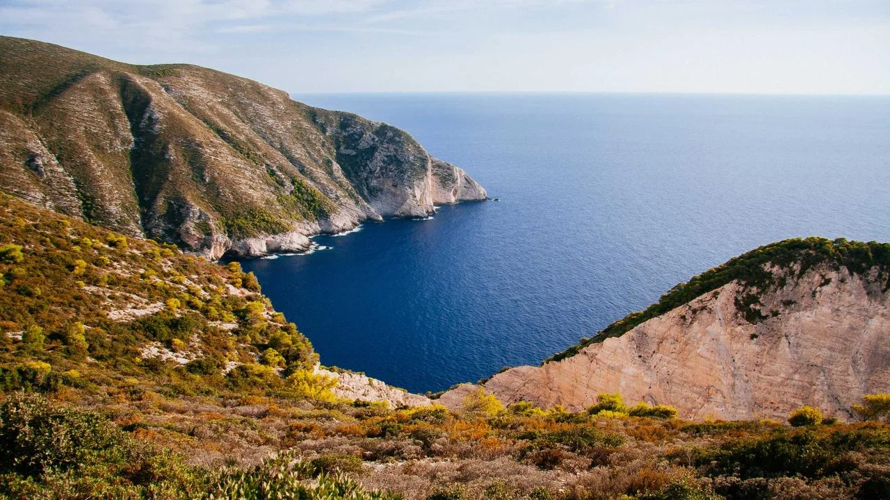 Komunitas Peduli Lingkungan Tanam Mangrove di Pesisir Aceh Besar